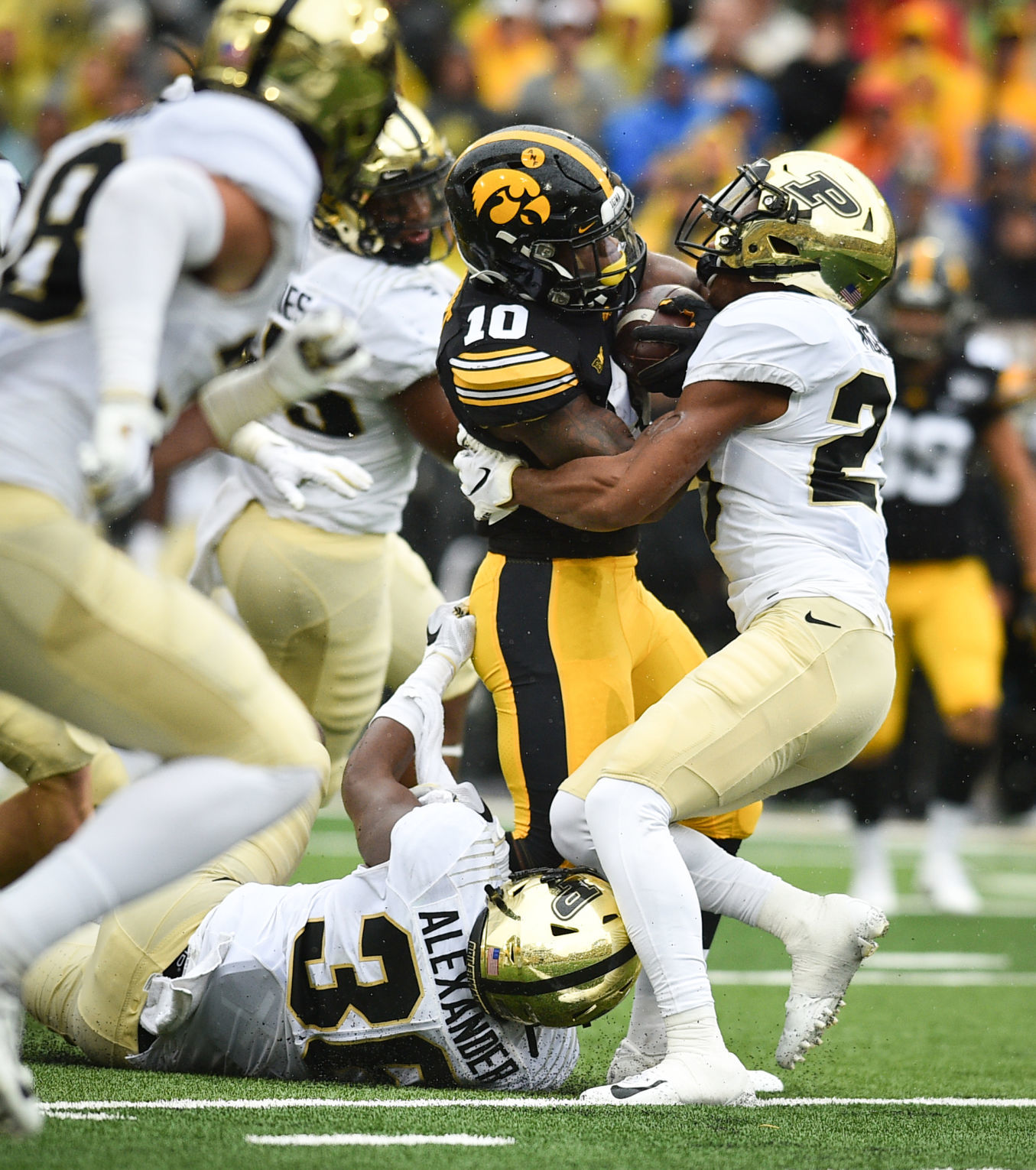 101919-qct-spt-purdue-ia-foot-061a.jpg